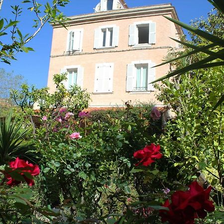 Hotel Les Palmiers Saint-Tropez Exterior photo