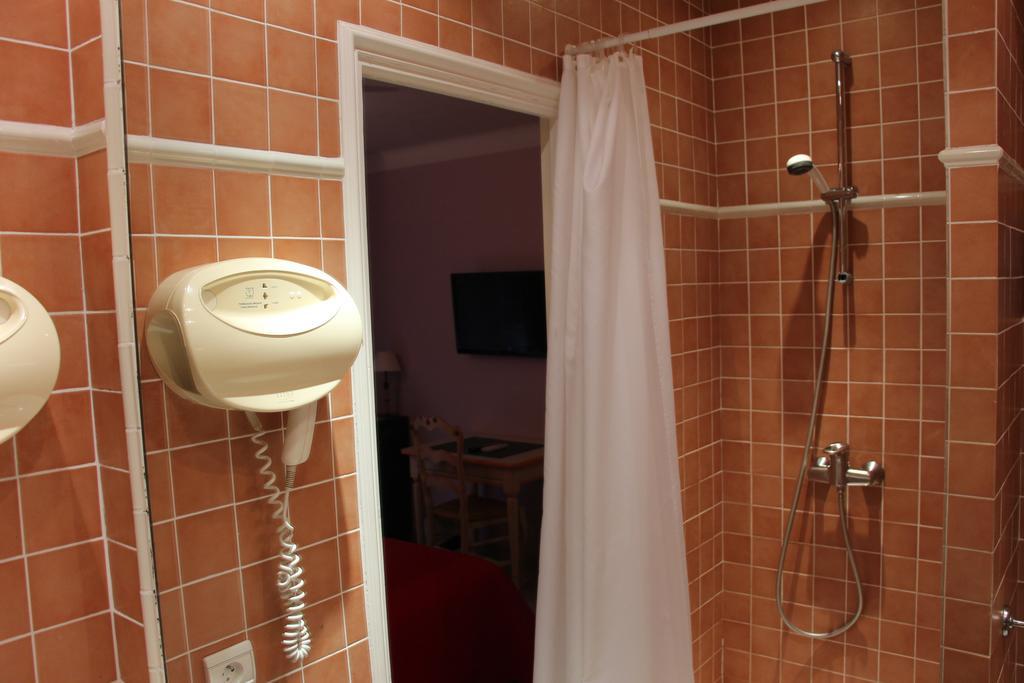 Hotel Les Palmiers Saint-Tropez Room photo