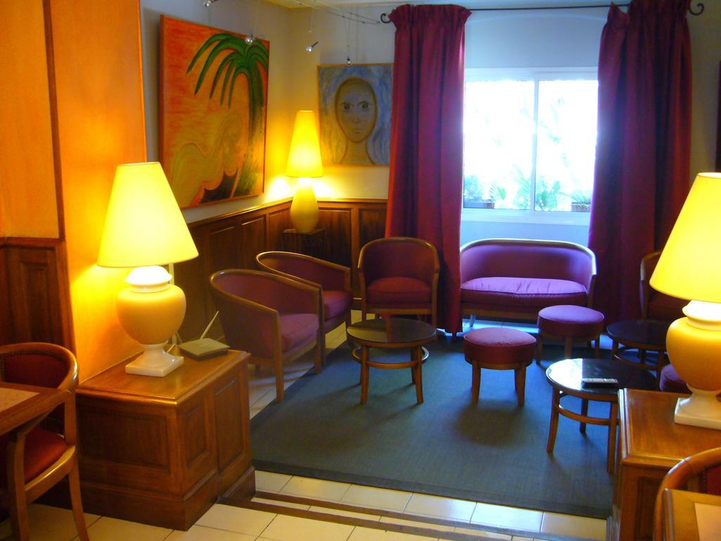 Hotel Les Palmiers Saint-Tropez Exterior photo