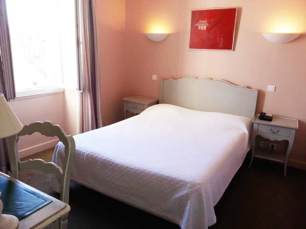 Hotel Les Palmiers Saint-Tropez Room photo
