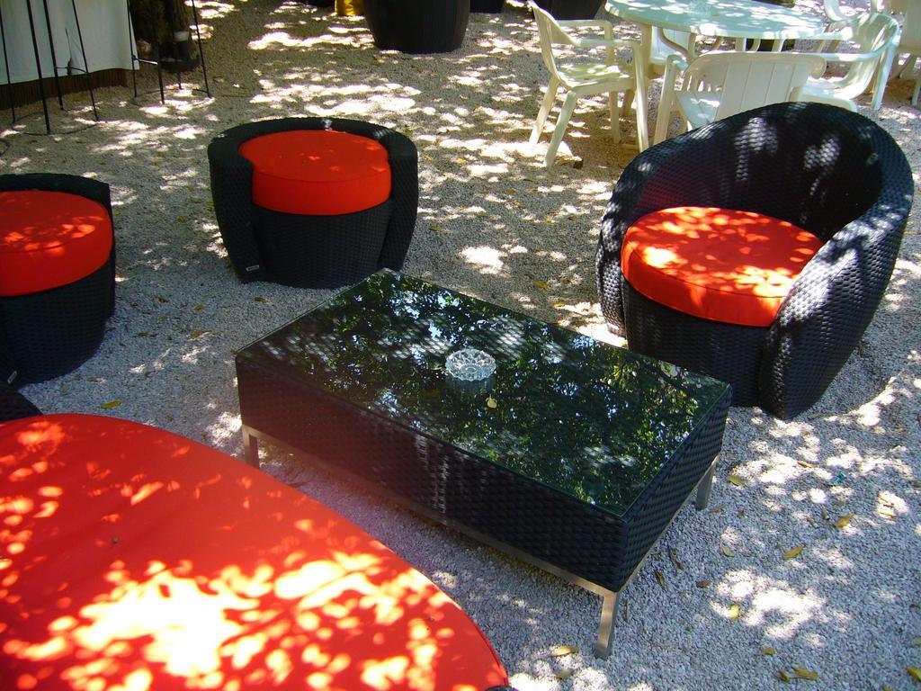 Hotel Les Palmiers Saint-Tropez Exterior photo