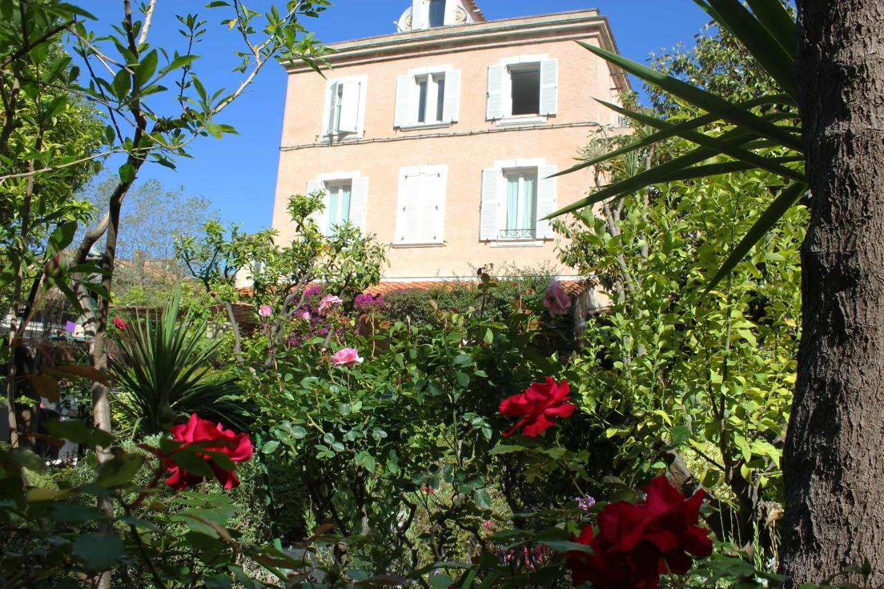 Hotel Les Palmiers Saint-Tropez Exterior photo
