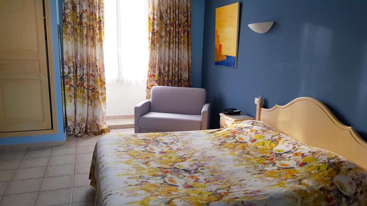 Hotel Les Palmiers Saint-Tropez Exterior photo